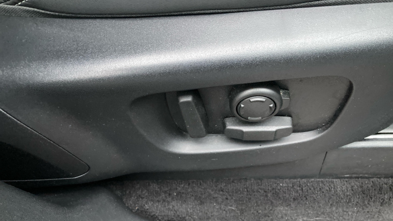 Land Rover Discovery 3.0 D300 Dynamic HSE 5dr Auto Diesel Station Wagon